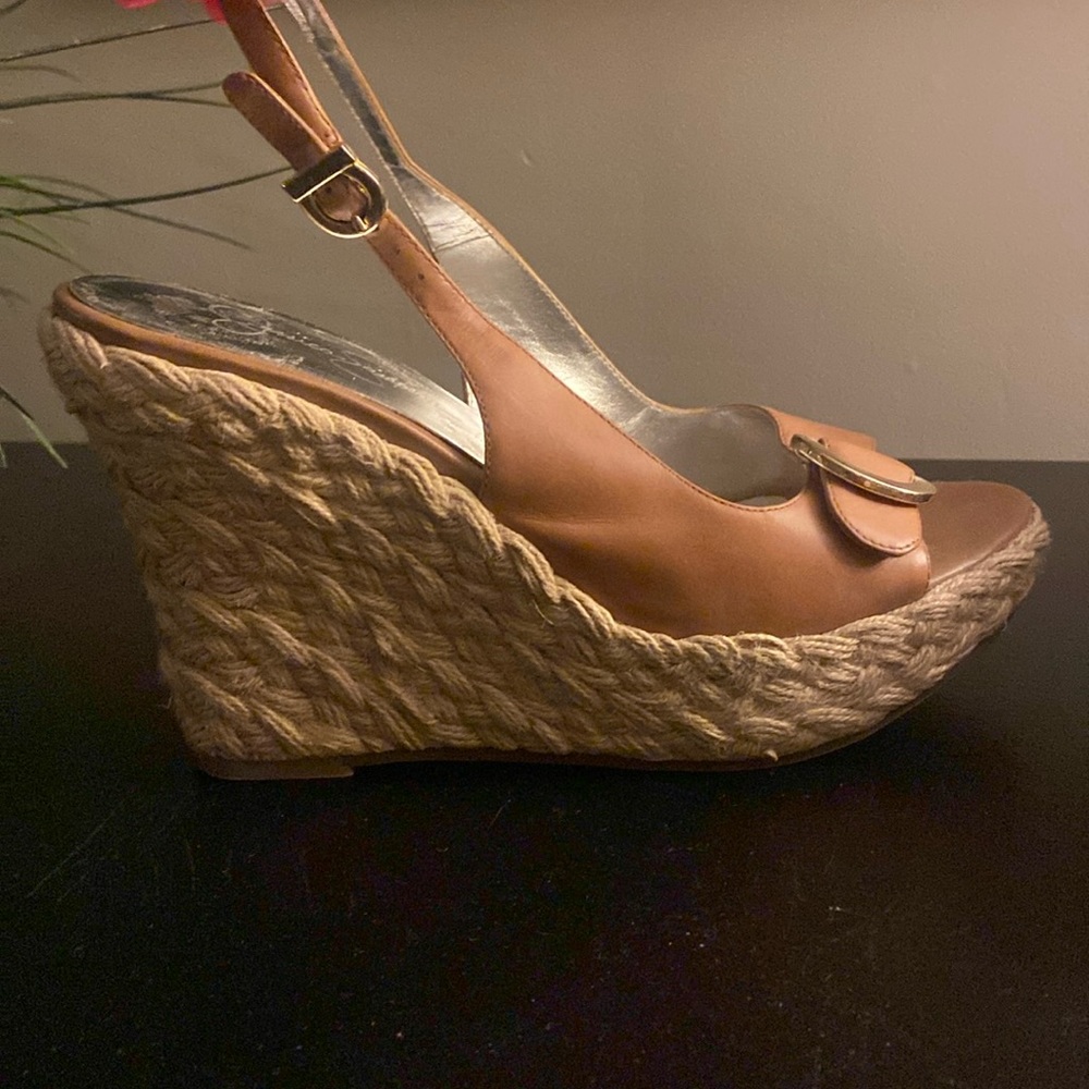 Jessica Simpson Giani tan leather wedge espadrille heel gold buckle size 9.5